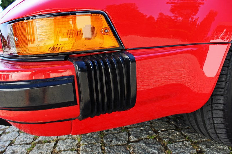 1986 Porsche 911 Carrera 3.2 Cabriolet